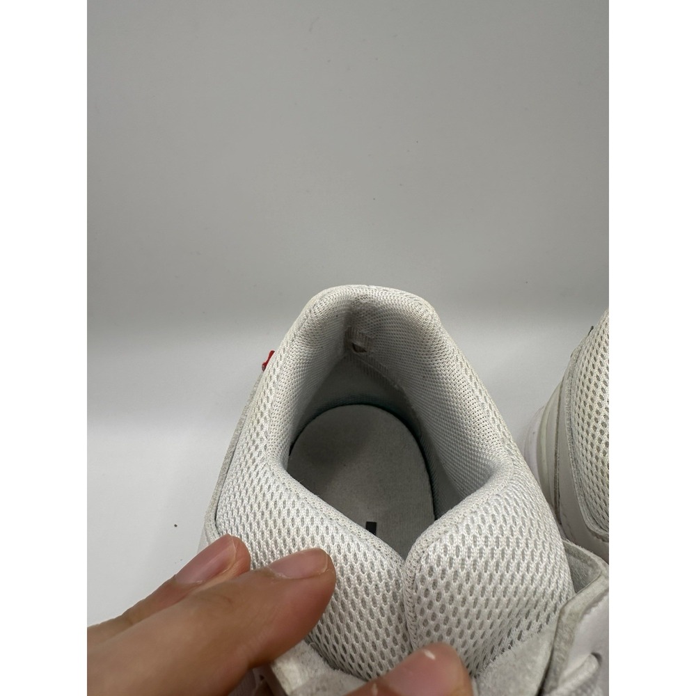 Size 7.5 - On The Roger Clubhouse White/Cream - Picture 7 of 10